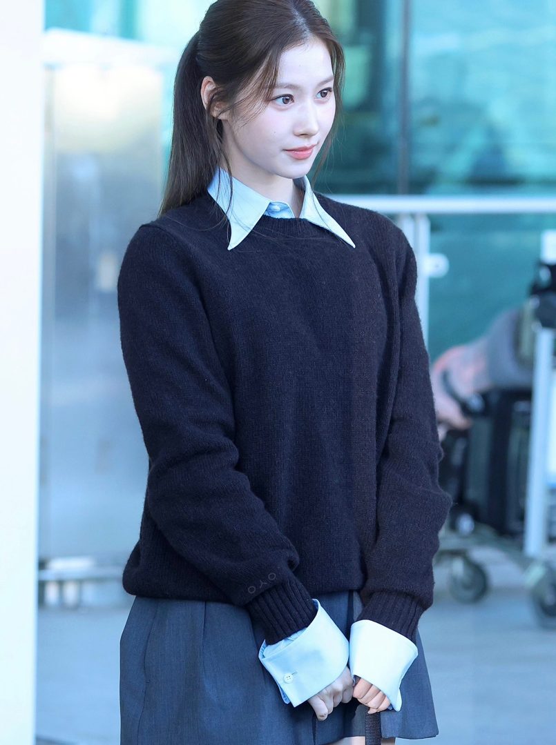 다녀올게요🩵 — 3/5